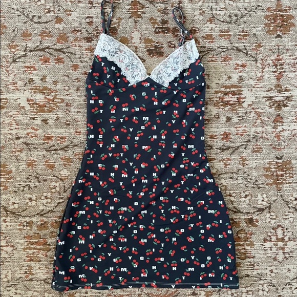 卸売 Monogram Cherry Omighty New | Dresses | omighty Dress Poshmark | スーツ・フォーマル・ドレス